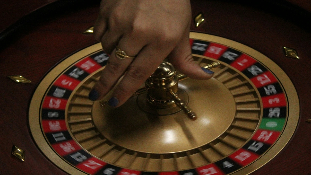 Coin Flip vs Yes or No Wheel